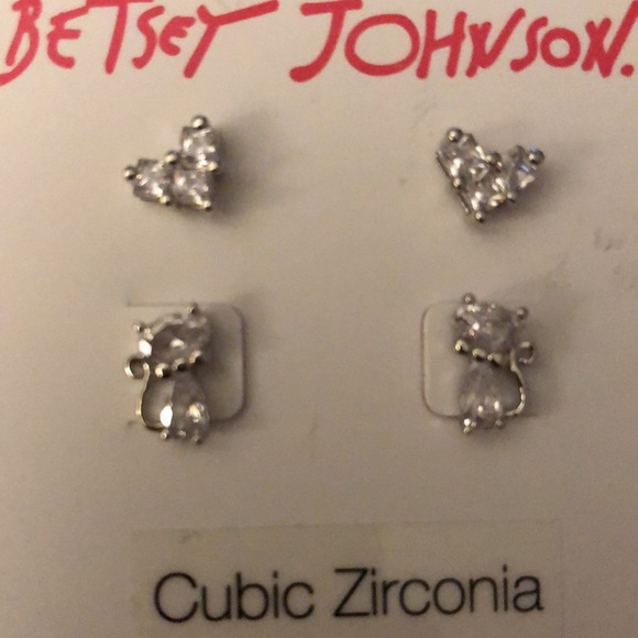 Betsey Johnson Silver Tone Heart & Cat Stud Earring Set CZ Accents NWT - Picture 6 of 12